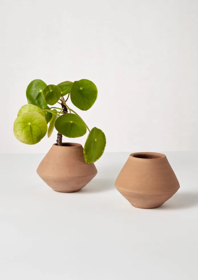 Lopa Terracotta Planter