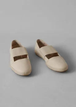 Pras Canvas Pumps