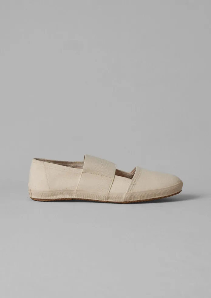 Pras Canvas Pumps