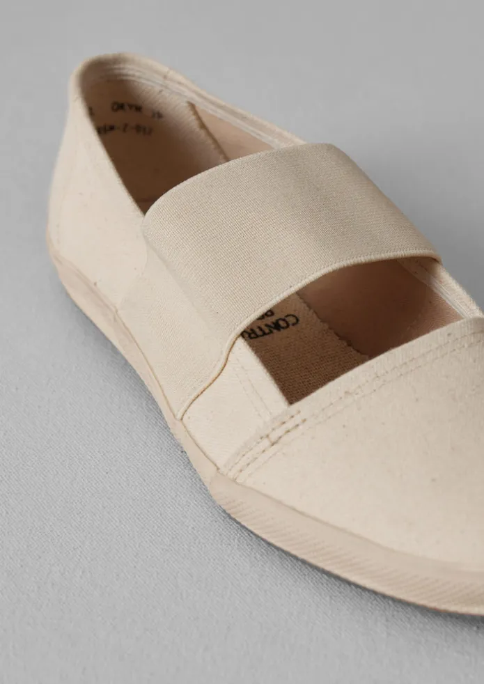 Pras Canvas Pumps