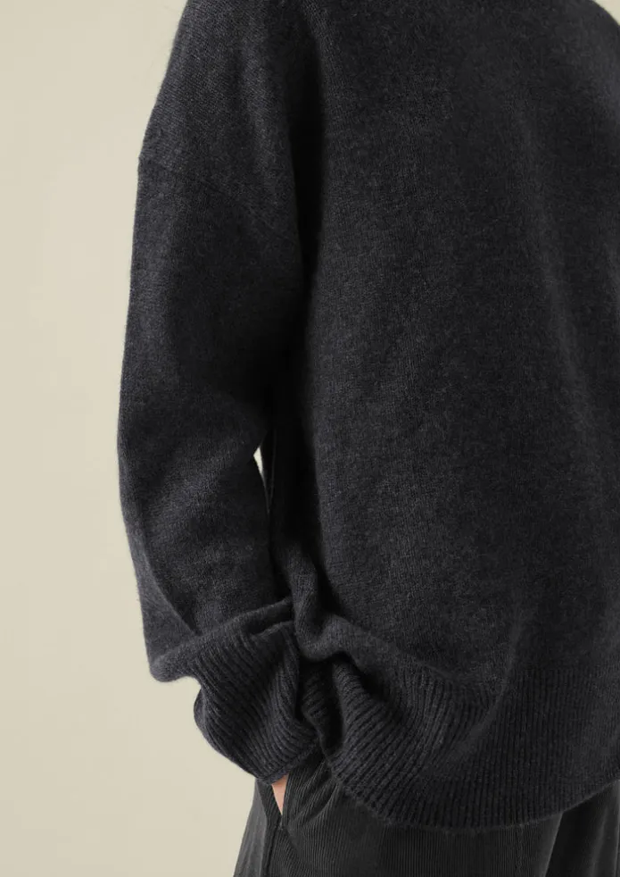 Roll Neck Wool Cashmere Sweater