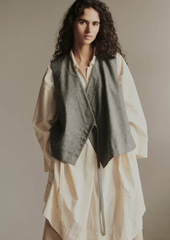 Wool Flannel Sleeveless Jacket