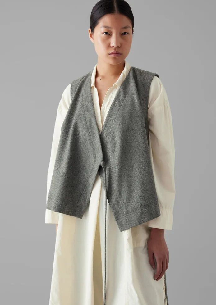 Wool Flannel Sleeveless Jacket