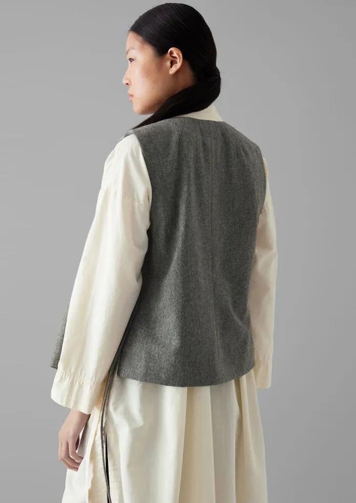 Wool Flannel Sleeveless Jacket